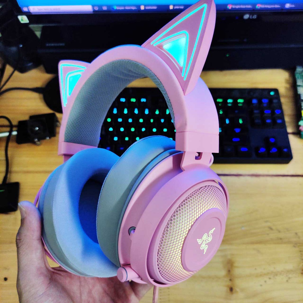 Tai nghe mèo chụp tai Razer Kraken Kitty Chroma Quartz màu hồng nữ tính - Hàng chính hãng
