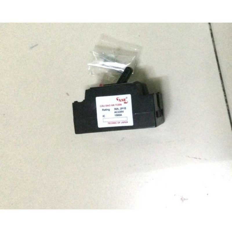 cầu dao an toàn 30A CB tự động