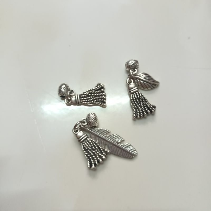 Charm ống lùa treo phụ kiện tua rua lá cây xinh xinh mic vòng làm handmade
