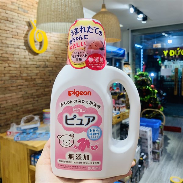 Nước giặt đồ cho bé Pigeon với 100% thành phần xà phòng gốc thực vật