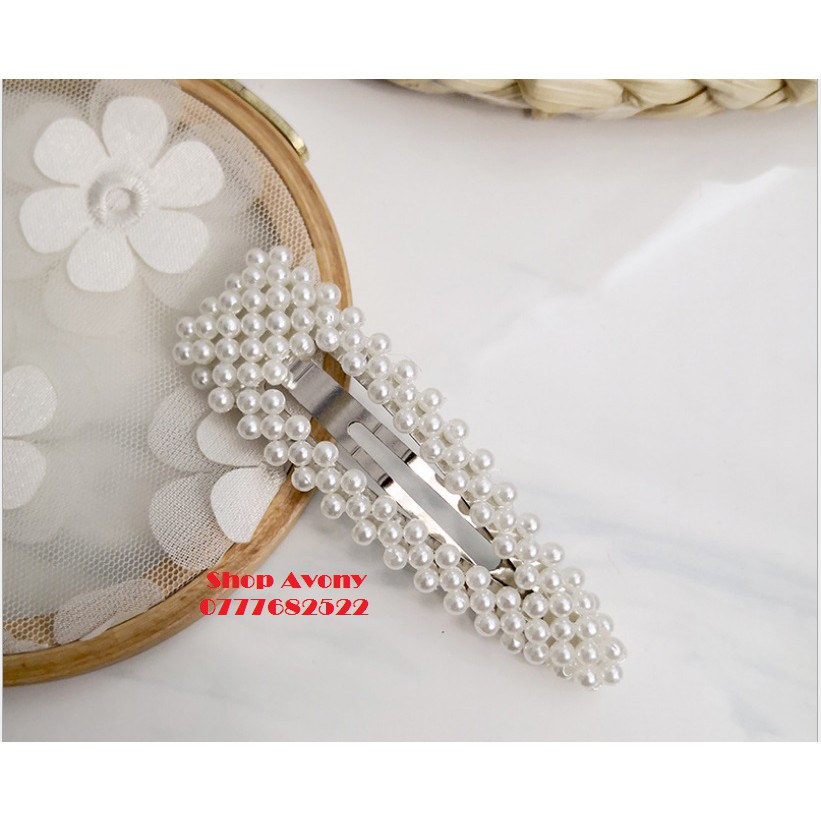 Kẹp mái đính hạt trắng hình giọt nước