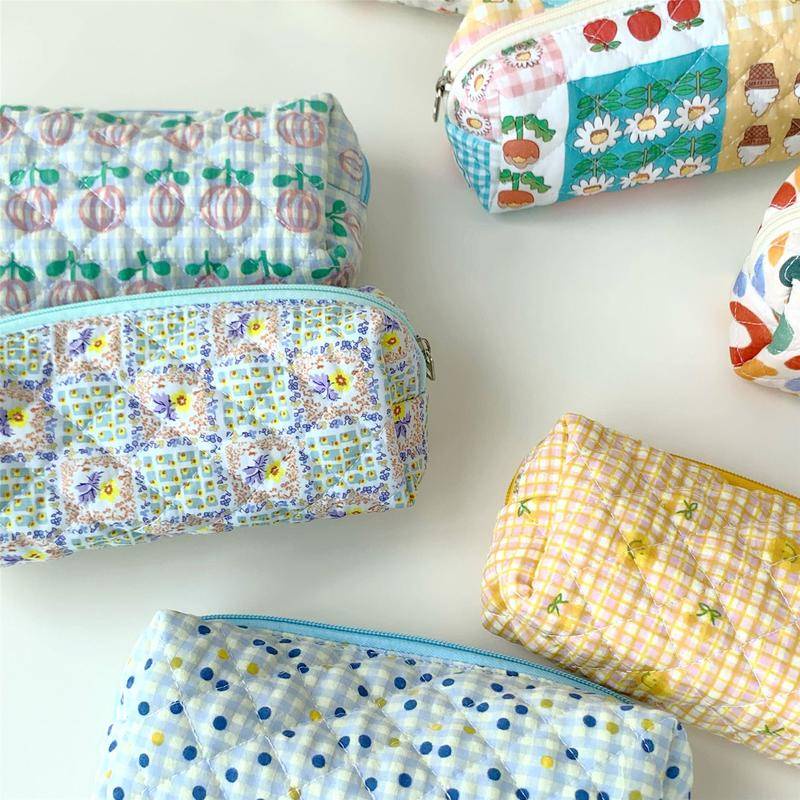 Túi Đựng Bút / Cọ Trang Điểm Bằng Vải Cotton Thêu Hoa / Gấu Sức Chứa Lớn Tiện Dụng Cho Học Sinh