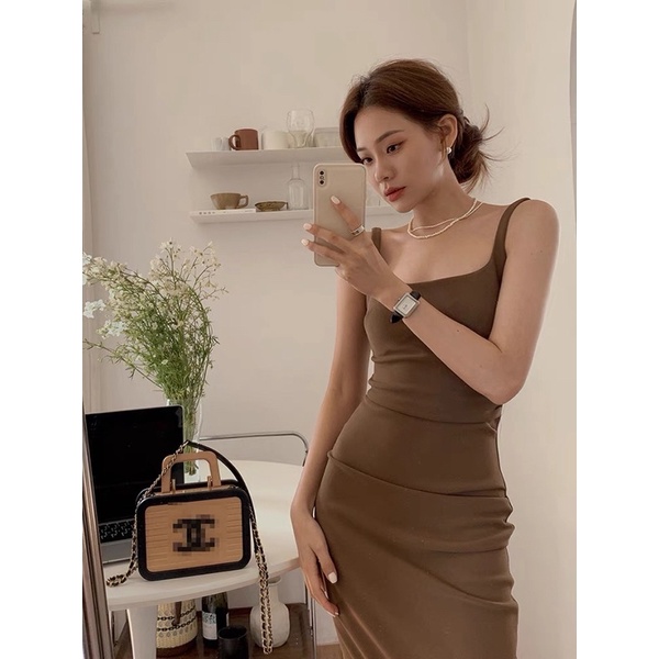 Order 15 ngày- Đầm màu cổ vuông #1138