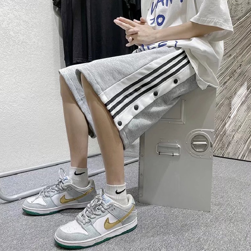 Quần Short Thể Thao Dáng Suông In Họa Tiết Kẻ Sọc Bên Hông Phong Cách Hip Hop Đường Phố Hàn Quốc Cho Nam Size S-3XL