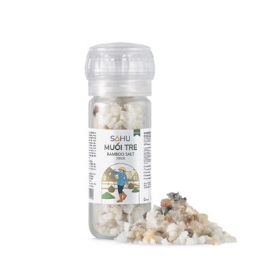 MUỐI TRE SAHU Việt Nam - Sahu Vietnamese bamboo salt - Muối dạng đá viên có ánh kim lấp lánh rất đẹp, vị rất ngon