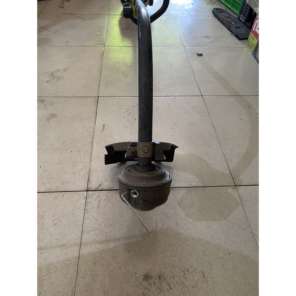 CẮT CỎ RYOBI 2 THÌ, CẦN CONG, LƯỠI CƯỚC - RLT254SDSO TYPE 2