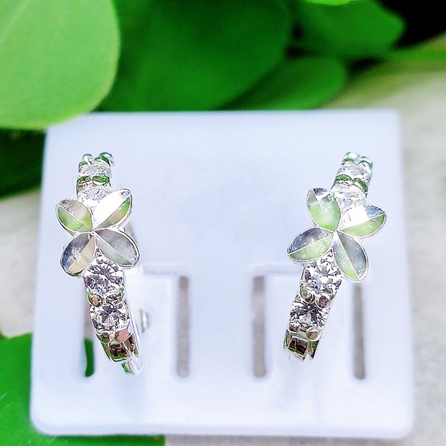 Bông tai bạc bông tròn cỏ may mắn viền đá( hàng kỹ)