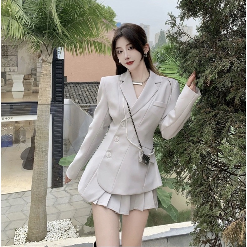 Set Áo Vest Cách Điệu Mix Chân Váy Xếp Ly Mẫu Mới Nhất 2022