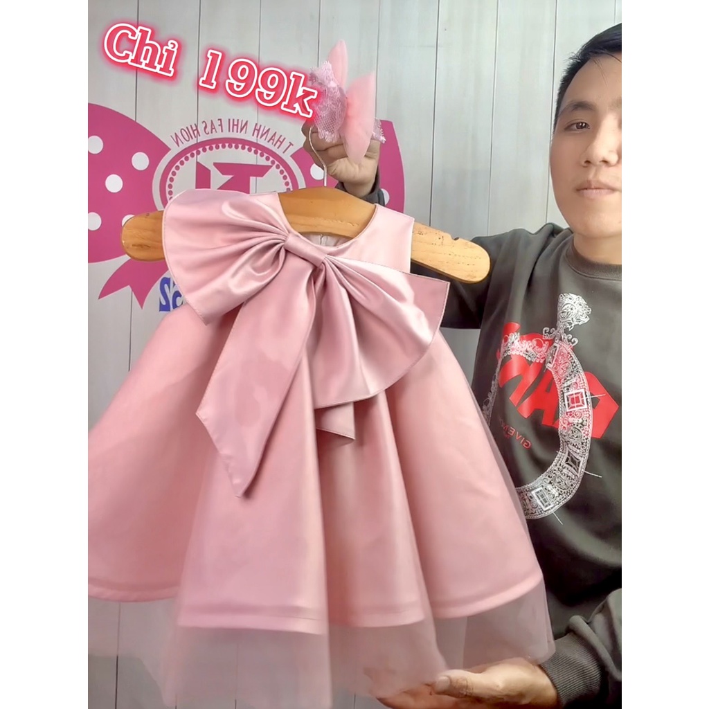 Váy Công Chúa Hồng Dễ Thương có Nơ To trước và sau thêm đáng yêu - Váy Bé Gái thiết kế Cao Cấp Thanh Nhi Fashion TN23922