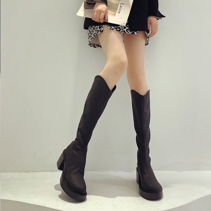 Giày boots nữ da lì cao cổ chữ V đế ulzzang