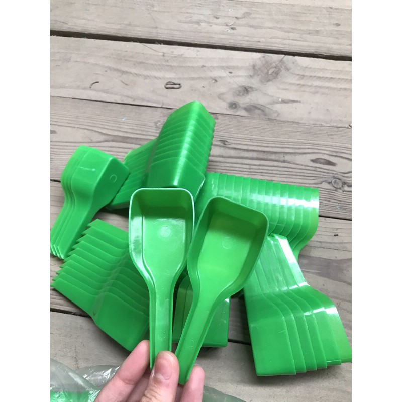[siêu rẻ] Thìa xúc thức ăn, cám,.. cho chim, gà Ricky bird shop