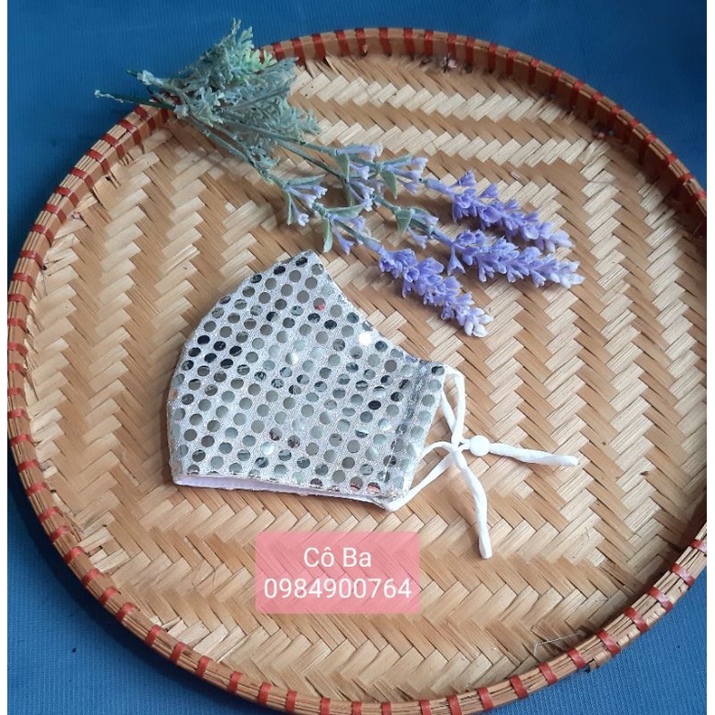 khẩu trang kim sa đi tiệc sang trọng độc lạ