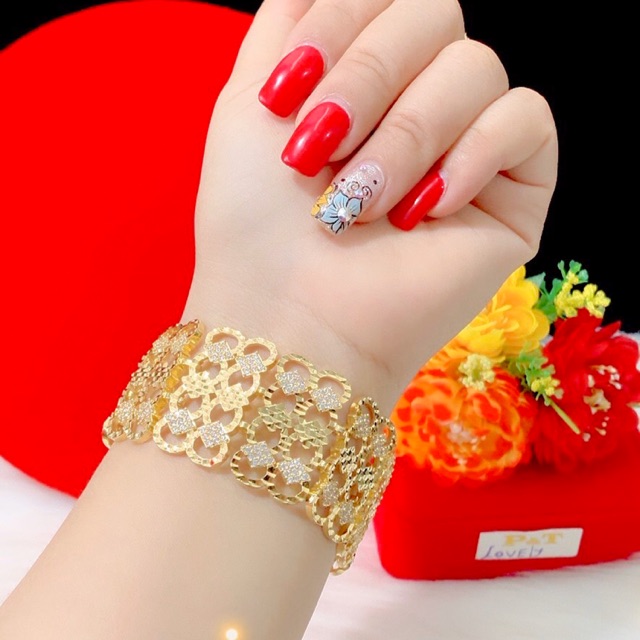 Lắc tay nữ bản lớn màu vàng 18 cao cấp