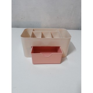 KỆ ĐỰNG ĐỒ TRANG ĐIỂM NHỰA