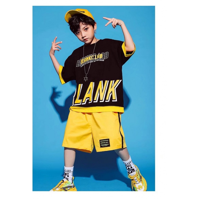 Set Đồ Mùa Hè 2 Món Gồm Áo Thun Dáng Rộng Và Quần Ngắn Mỏng 5 Tấc Cho Bé Trai