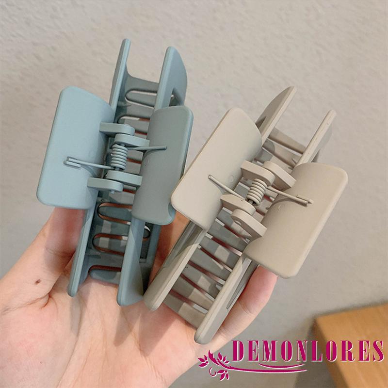 Kẹp tóc thời trang đơn giản cho nữ