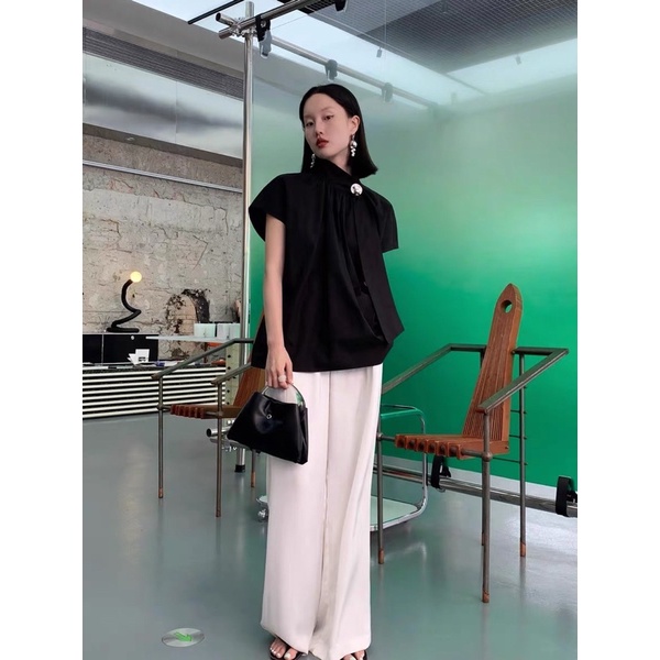 Áo hàng thiết kế phong cách basic