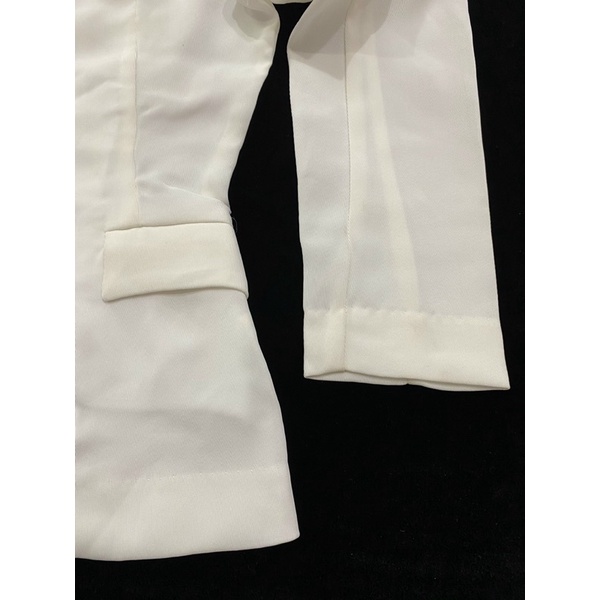 Áo vest trắng cài khuy Ninomaxx (Size S, M/ Dơ nhẹ) - Thanh lý vnxk