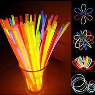Que phát sáng hộp 100 que.
