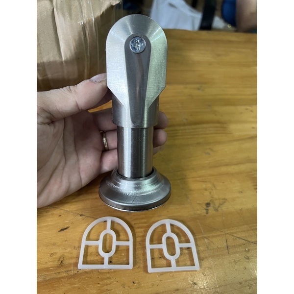Chân vách ngăn nhà về sinh,trụ ngăn phòng tắm