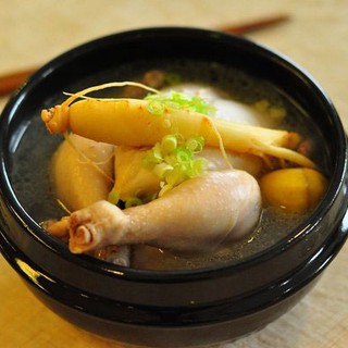 Nguyên Liệu Gà Hầm Sâm Hàn Quốc Gói 70G