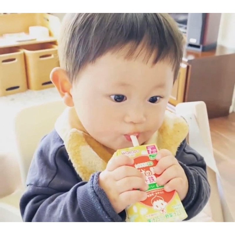 Nước ép trái cây Wakodo/Pigeon cho bé từ 7 tháng  Nhật Bản