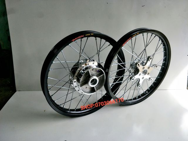 CẶP BÁNH CĂM WINNER NIỀN NHÔM BAN ZAI THÁI  ĐÙM CĂM MẠ CROM LOẠI 1.