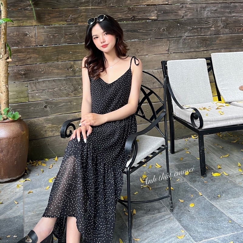 Váy 2 dây bánh bèo, đầm đen 2 dây chấm bi Emmei - v142