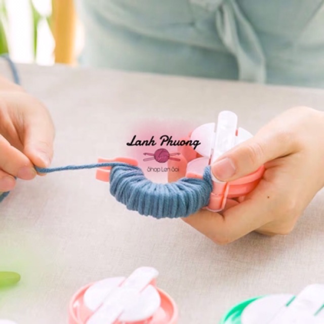 Dụng Cụ Làm Cục Bông Tròn Pompom Knitting Loom