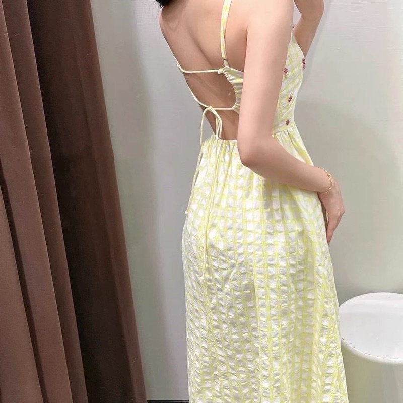 Đầm hai dây hở lưng hàng TQ