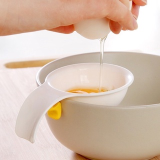 Dụng cụ tách lòng đỏ trắng trứng tiện dụng cho nhà bếp