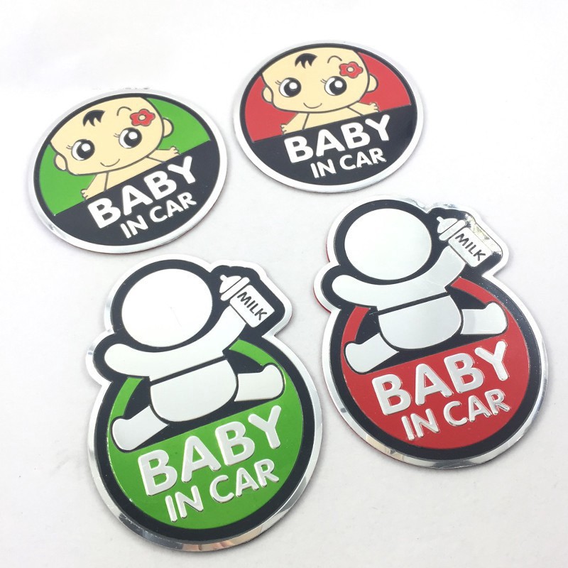 Logo dập nổi in chữ baby in car bằng nhôm xinh xắn