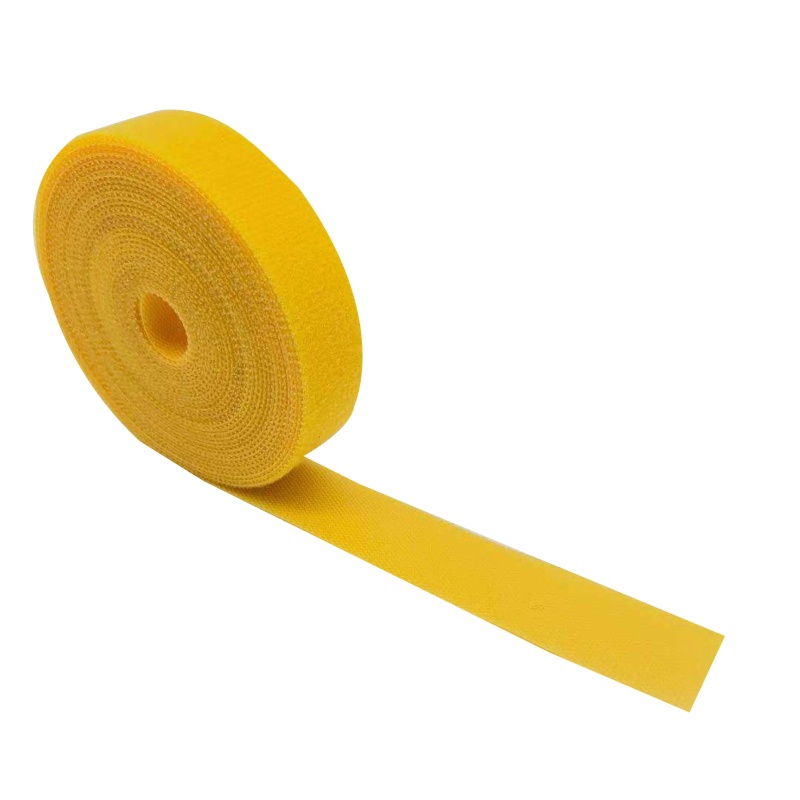 Cuộn Băng Keo Hai Mặt Dài 5M