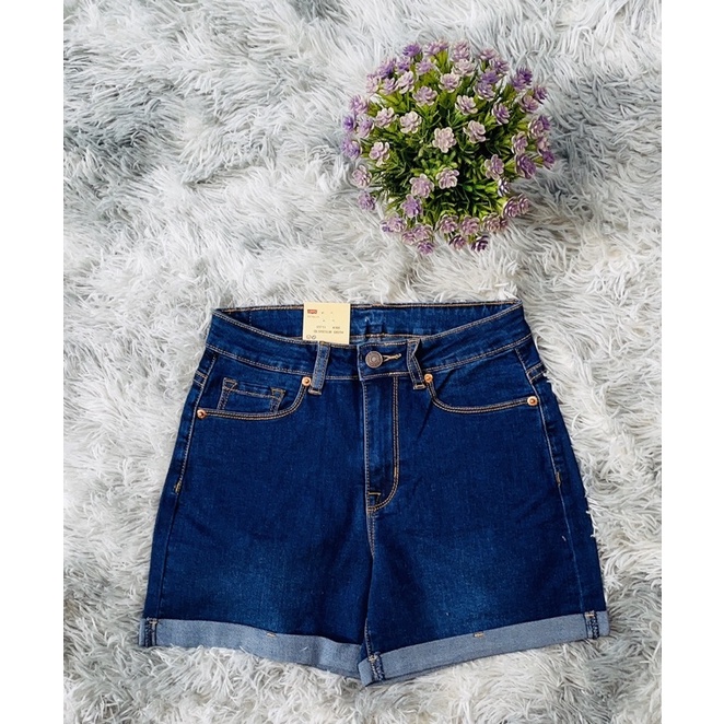 Quần Jeans ngắn nữ Levis 711 hợp thời trang form chuẩn. Thuận Nguyễn Authentic. | BigBuy360 - bigbuy360.vn