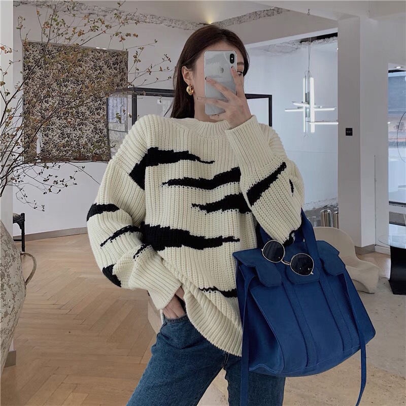 Áo vải len tay dài cổ tròn màu sắc tương phản phong cách Hàn Quốc