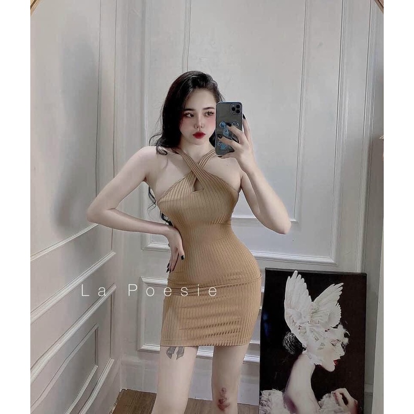Siêu phẩm đầm body cup ngực, cổ đan chéo cực kì xinh đã cập bến shop em nha khách yêu %$&%&