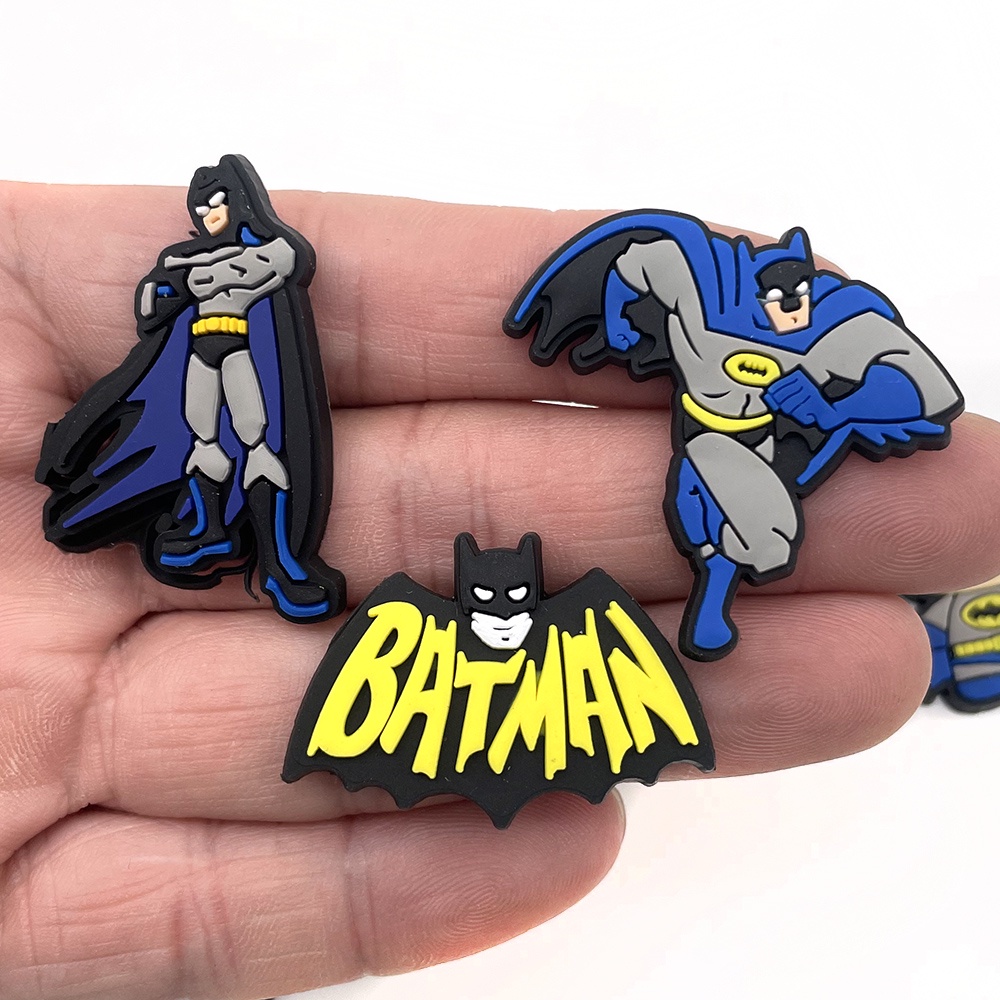 Batman Shoe Charms Crocs Thời trang Super hero Jibbitz pvc Dép xăng đan decorate accessories DIY Phụ kiện dép Với 1000 Mẫu Lựa Chọn Phụ kiện giày dép nam và trẻ em