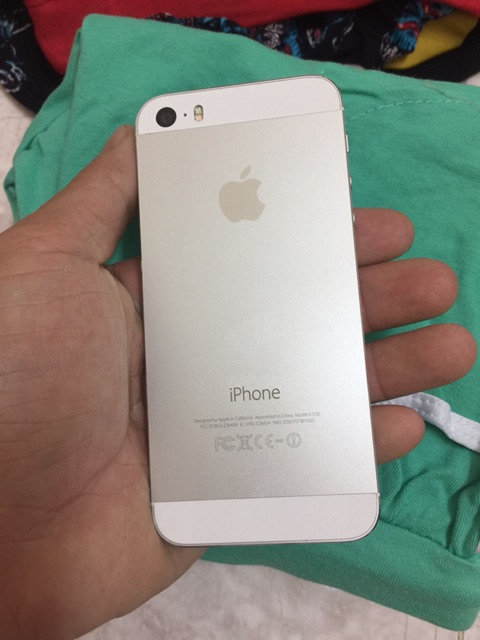 Điện thoại Iphone 5S/ Hàng chính hãng máy Quốc tế/Máy Zin Ngoại hình đẹp/Đang dùng tốt/Giao hàng toàn Quốc/có Bảo hành