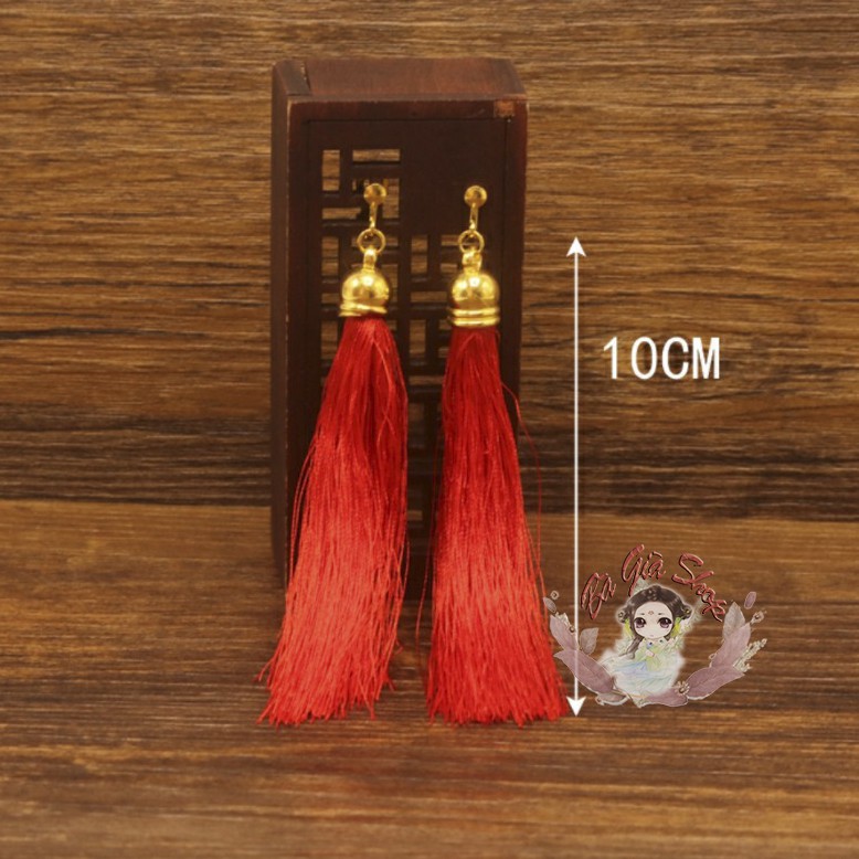 Bông tai trang sức cổ điển