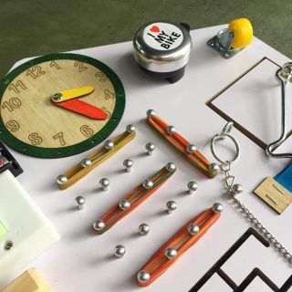Đồ chơi giáo dục - Busy Board