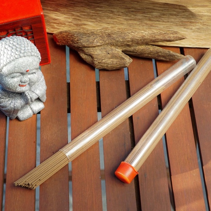 NHANG THẮP LÀM TỪ BỘT TRẦM HƯƠNG - HOÀN TOÀN TỰ NHIÊN - 1KG 700 QUE CAO 39cm * 3mm
