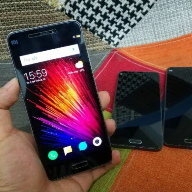 Điện thoại Xiaomi Mi 5 2 SIM Zin Likenew 99%