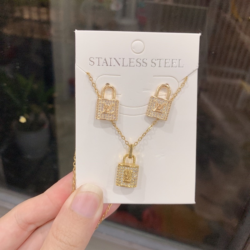 Bộ LV Titan (sét hoa tai+ cổ) ( hình chụp thật)