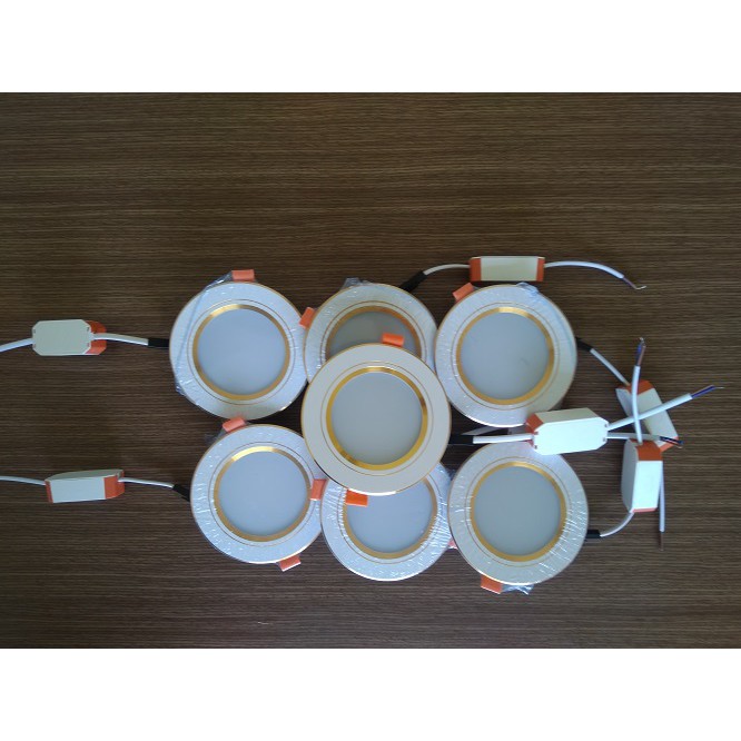 Đèn âm trần 9W Viền Vàng / Viền Bạc 3 chế dộ màu phi 110