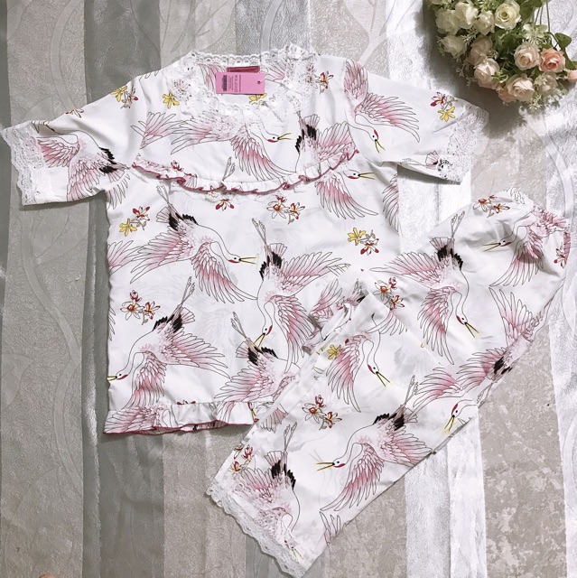 BỘ LỤA XUẤT HÀN TIỂU THƯ PHỐI REN ÁO CỘC QUẦN DÀI