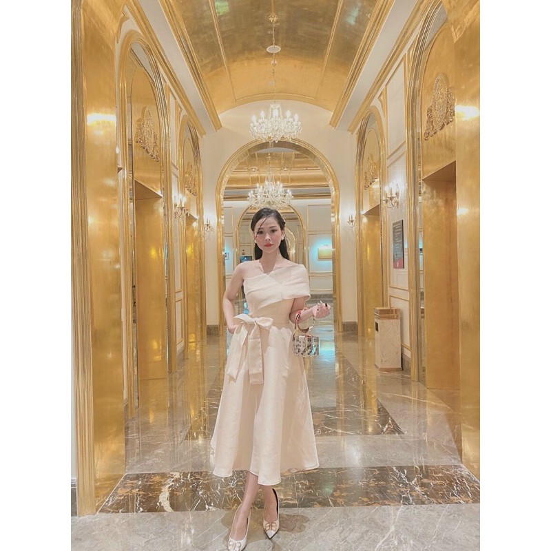 ĐẦM XOÈ LỆCH VAI NƠ