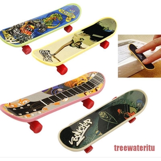 1 ván trượt ngón tay mini bằng nhựa in hình độc đáo
