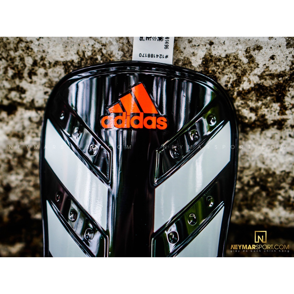 Bọc ống đồng Adidas Everlesto Shin Guards Black / White / Solar Red chính hãng