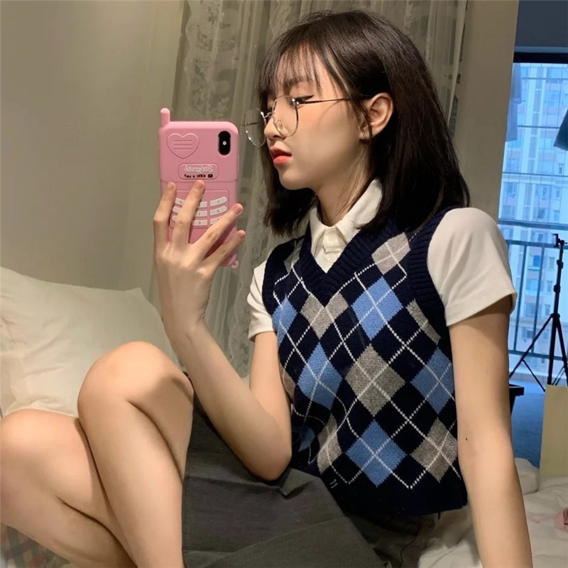 Áo Sweater Dệt Kim Không Tay Cổ Chữ V Họa Tiết Sọc Caro Phong Cách Retro Anh Quốc