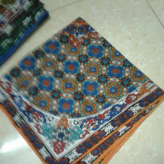 Khăn vuông thổ Cẩm